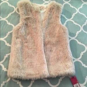 Fur vest
